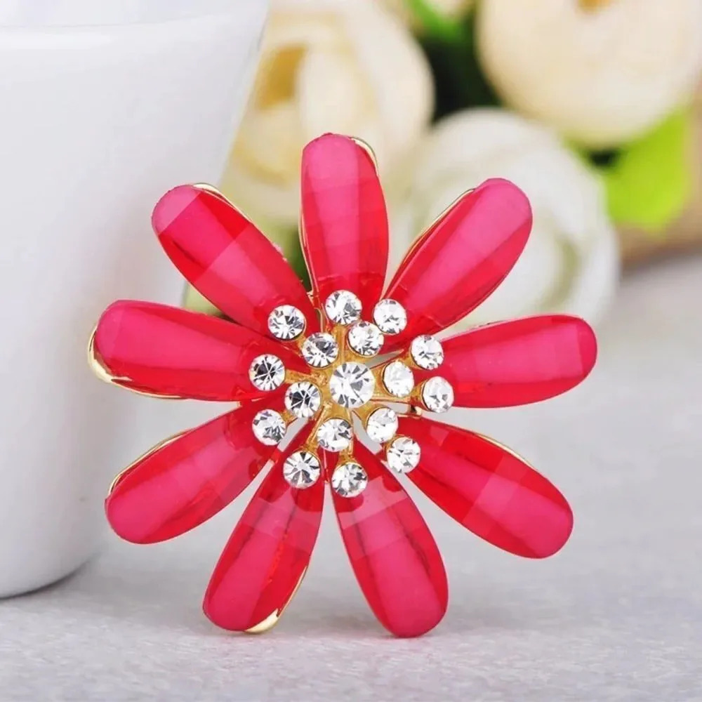 Elegant Flower Brooch 